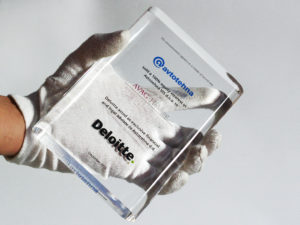 gömbölyű szélű tombstone